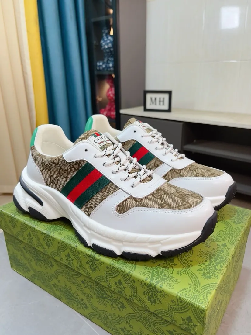 Men's shoes 💰458🌹🌹[GUCCI] Gucci's new lace-up casual men's shoes are on the market first, and the materials and workmanship are superior to all versions on the market. The highest quality shipped first-layer cowhide with imported original perforated materials➕Genuine leather lining, privately molded soft outsole, high foot comfort, imported special materials highlight the brand's unique charm, high-end customization 38-44